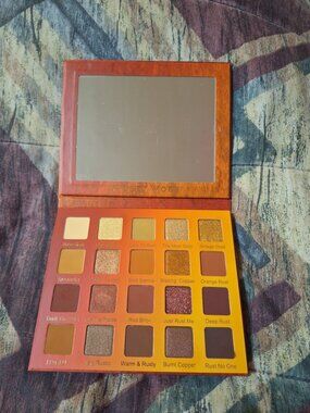 Violet Voss “I Rust U” Eyeshadow Palette 🍂 Warm Rust & Copper Tones